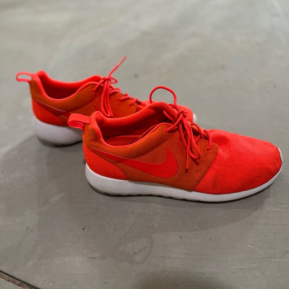 Nike Roshe men’s size 9.5